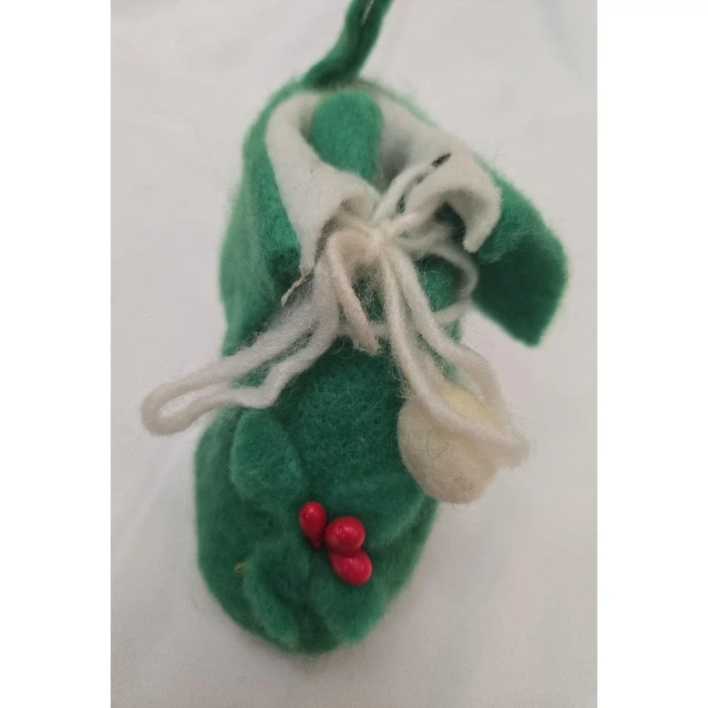 Vintage Felt Christmas‎ Ornaments Shoes Green And Red Retro Holiday Decor